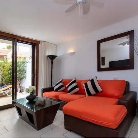 Apartment Stunning With Own Garden Close To Beach. *