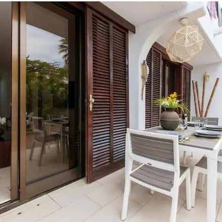 Apartment Stunning With Own Garden Close To Beach. Playa de las Americas (Tenerife)