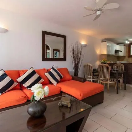 Apartment Stunning With Own Garden Close To Beach.